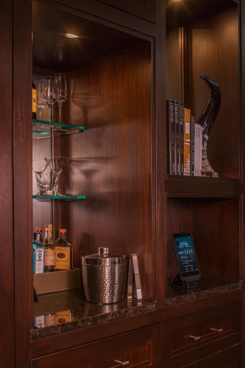 The Post Oak Hotel Хьюстон Экстерьер фото